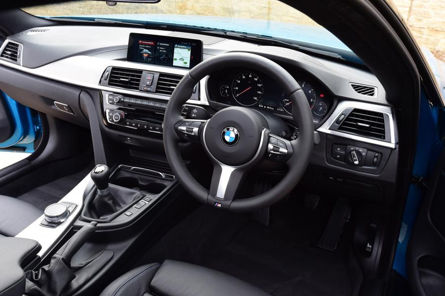 Торпедо BMW 420d Coupe M Sport 2017 года  (UK) (фото 14 из 14)